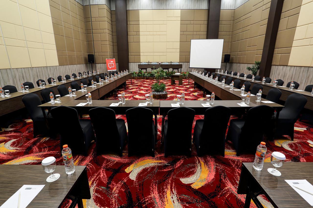 Bigland Hotel & Convention Sentul Bogor Exterior foto