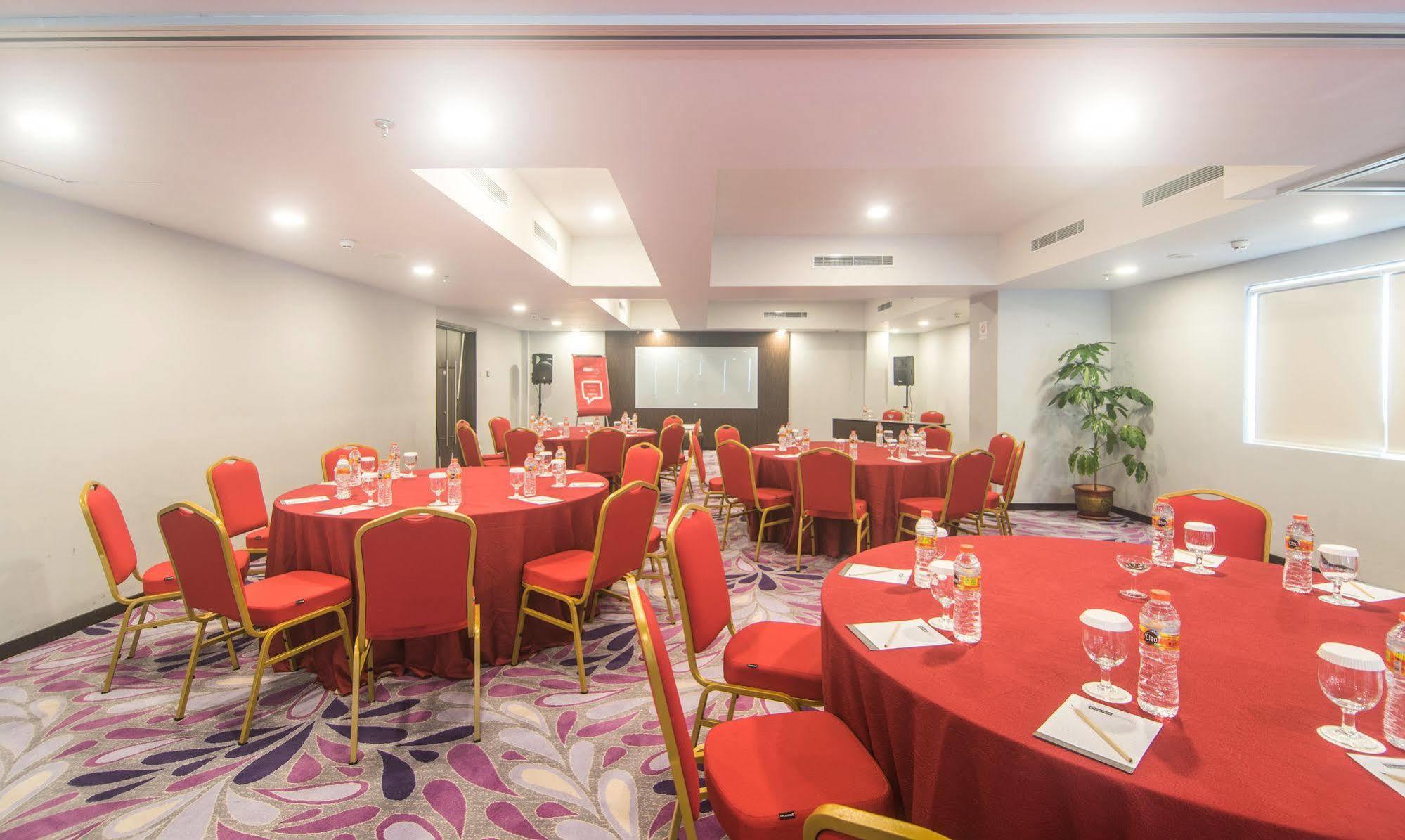 Bigland Hotel & Convention Sentul Bogor Exterior foto